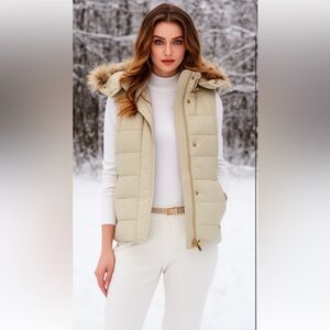 ❤️ Banana Republic puffer vest
with fur trim hood‼️FINAL SALE